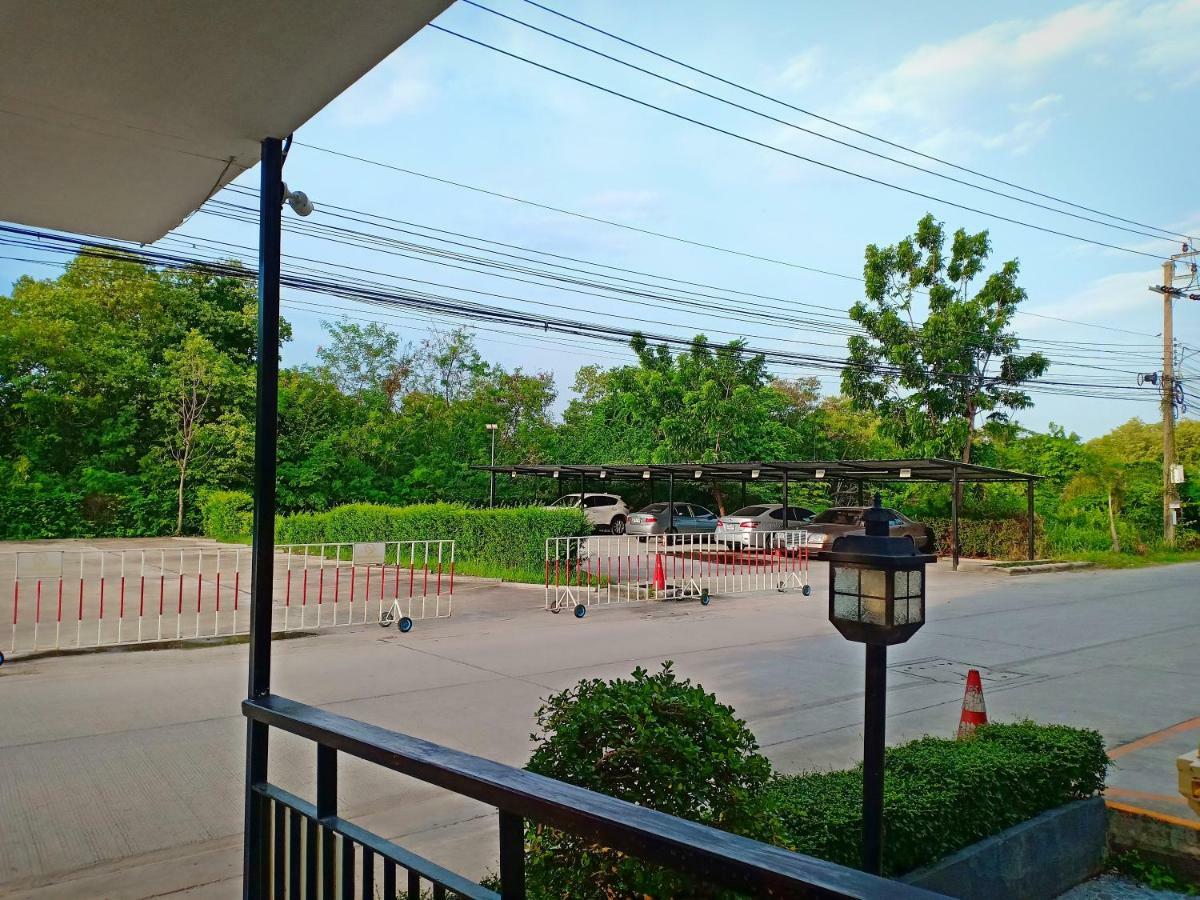Vismaya Suvarnabhumi Hotel Banguecoque Exterior foto